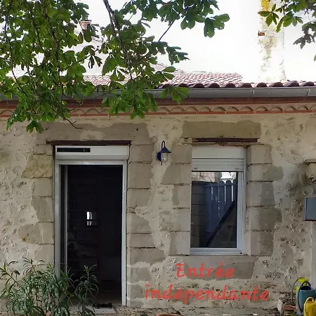 Guest house Bellevue 3 Rue Du Bourg A Montastruc 47380 Entree Independante 3*