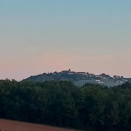 Bellevue 3 Rue Du Bourg A Montastruc 47380 Entree Independante 3* Montastruc (Lot-et-Garonne)