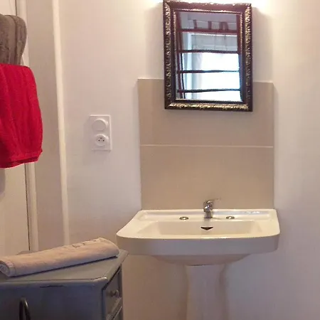 Bellevue 3 Rue Du Bourg A Montastruc 47380 Entree Independante Guest house 3*